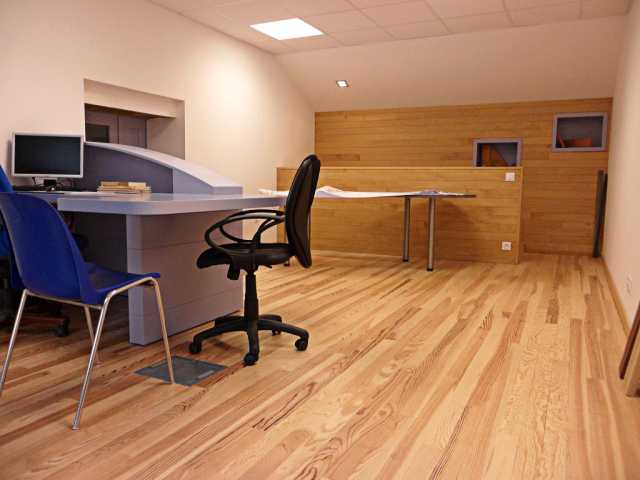 Bureau moderne habillage bois
